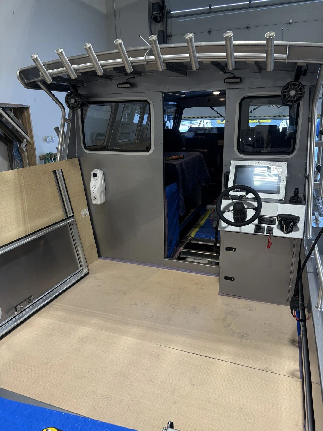 Seakeeper North River 32' Offshore