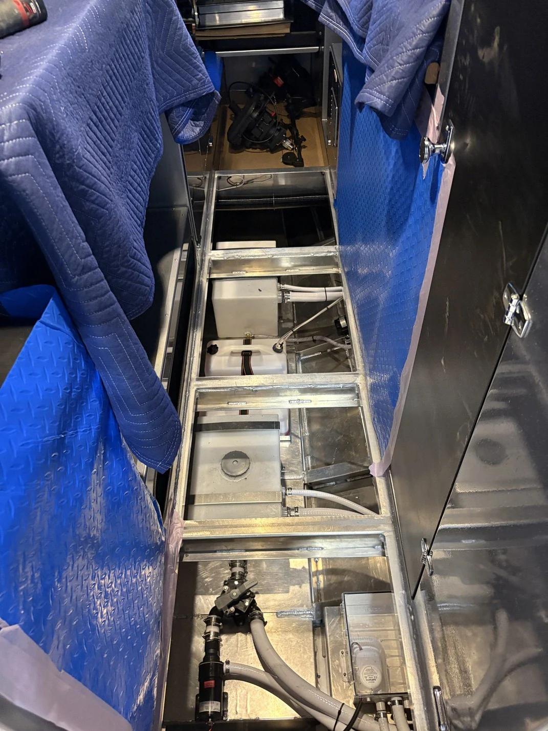 Seakeeper North River 32' Offshore