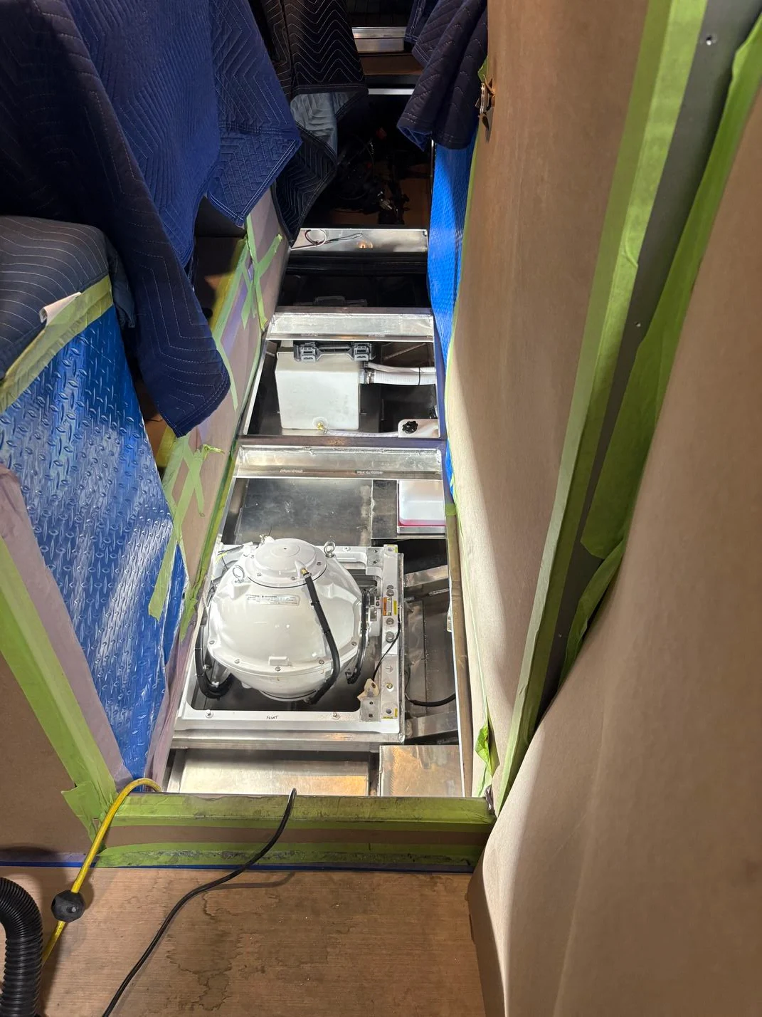 Seakeeper North River 32' Offshore